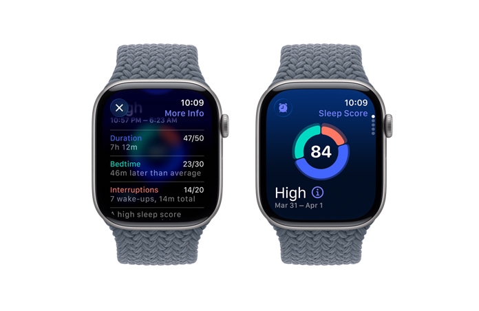 Apple Watch Series 11 w kolorze gwiezdnej szarości z kopertą z aluminium i plecioną opaską Solo w kolorze marynarskiego granatu, widoczny od prawej strony; na ekranie powiadomienie o wyniku snu, widoczne pokrętło Digital Crown