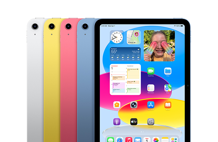 銀色、黃色、粉紅色與藍色等四種顏色的 iPad 裝置排排站，前面的螢幕則顯示背景圖片和各種 app
